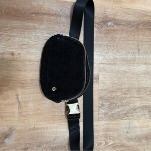lululemon athletica Black Fleece Crossbody Belt Bag with Gold Hardware